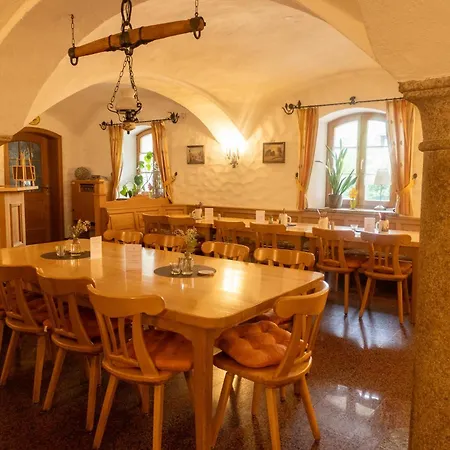Landgasthof - Braukeller - Fattigau * Oberkotzau